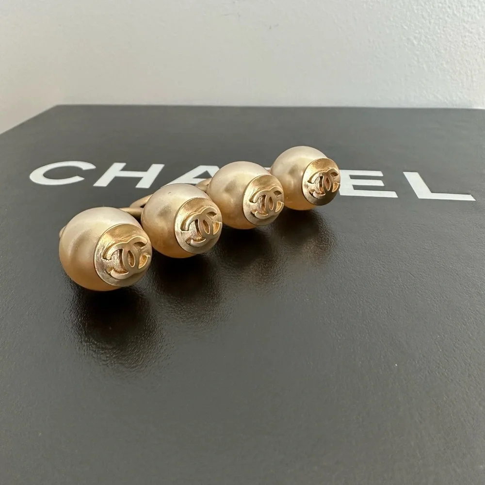 CHANEL ring gold